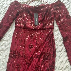 Brand new fashion nova dress beautiful for prom or any other occasion.